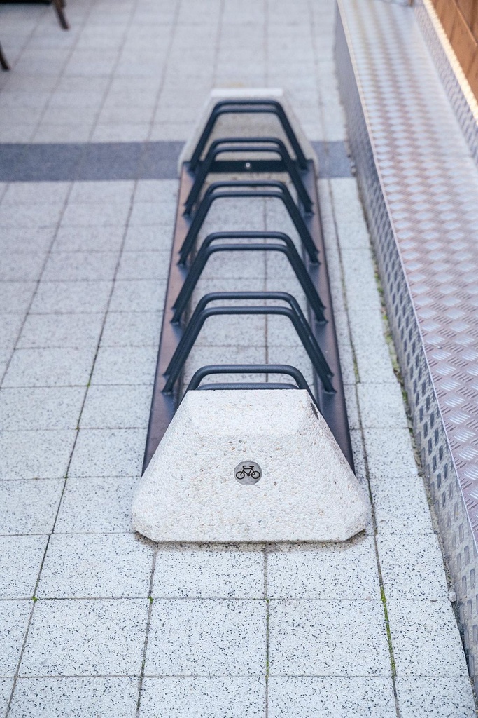 ETE Pictures BIKE RACK 167 43A17C9D-C62E-D62A-6ABE-258BA4888925.jpg