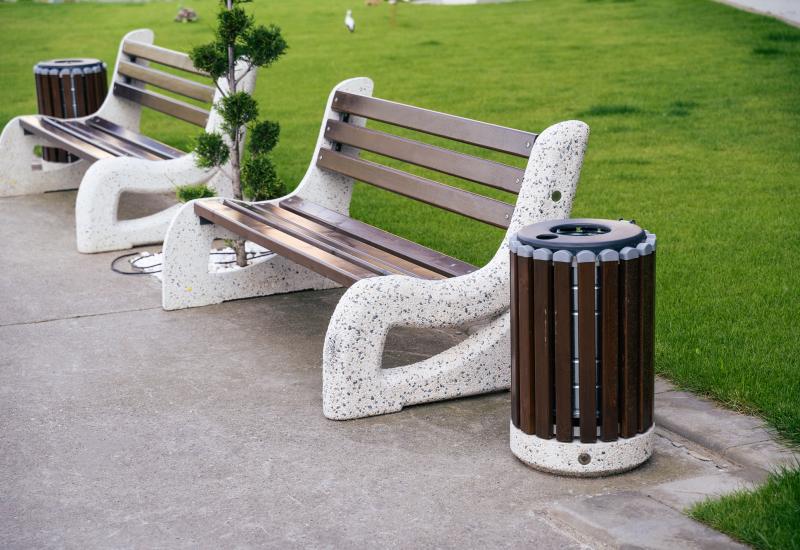 ETE Pictures CONCRETE BENCH 2 1CD861AA-A494-BFEC-A147-4AC7F11948CB.jpg