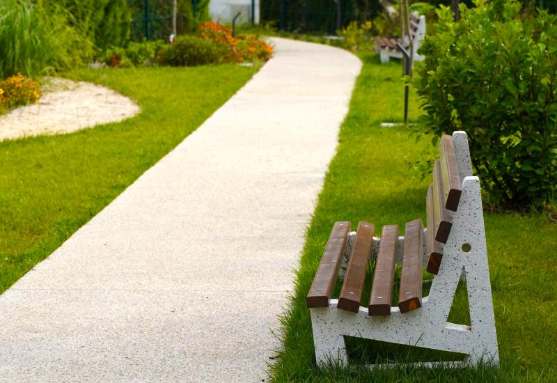 ETE Pictures CONCRETE BENCH 6 C8645A47-FE43-C665-377B-A30E81CC804A.jpg